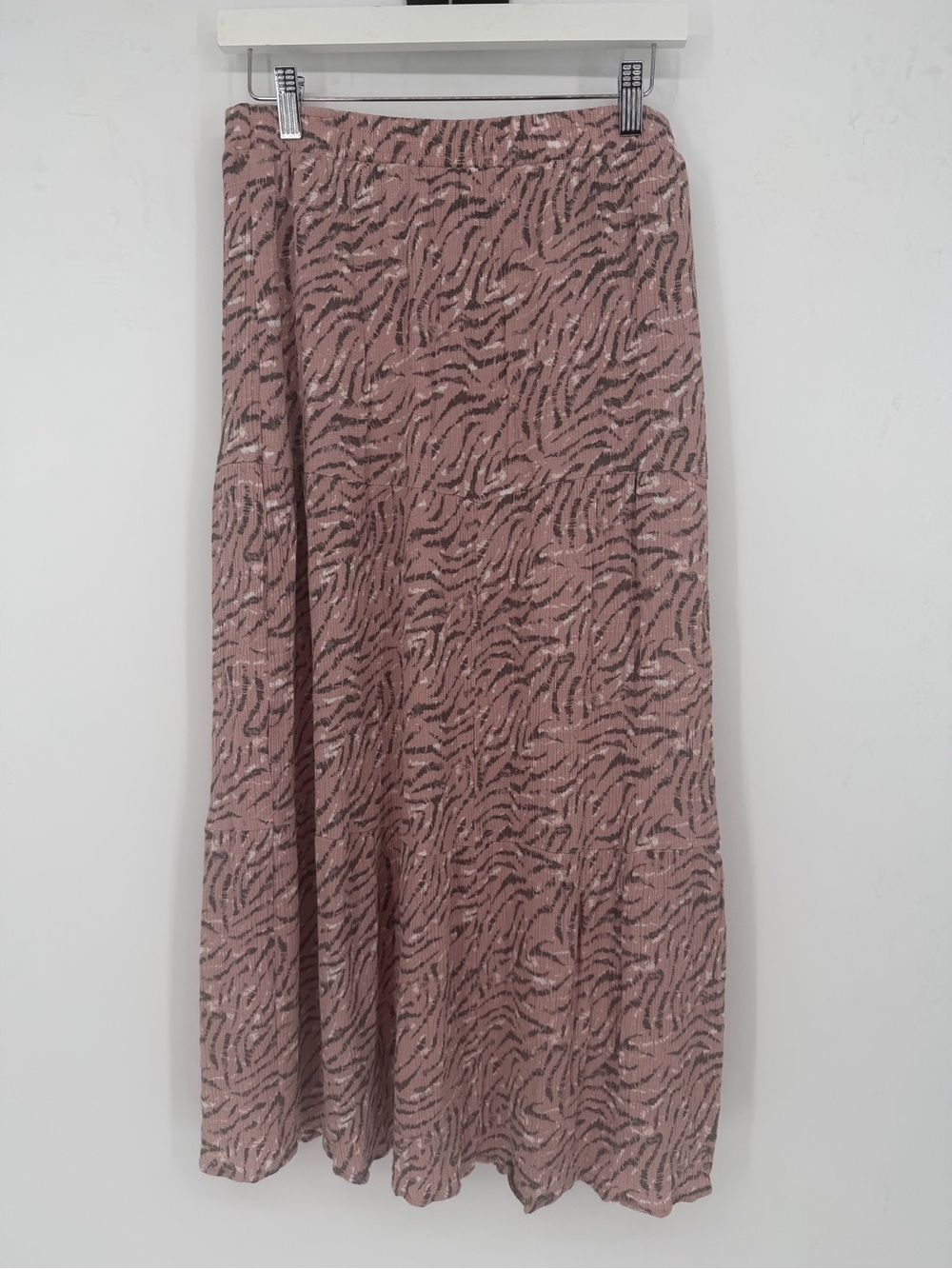 Nine West Dusty Pink Zebra Animal Print Tiered Maxi Skirt with Side Slit - Picture 9 of 9